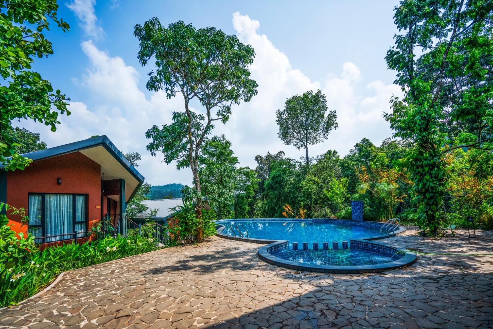 Vyna Hillock Resort And Spa 비티리 외부 사진