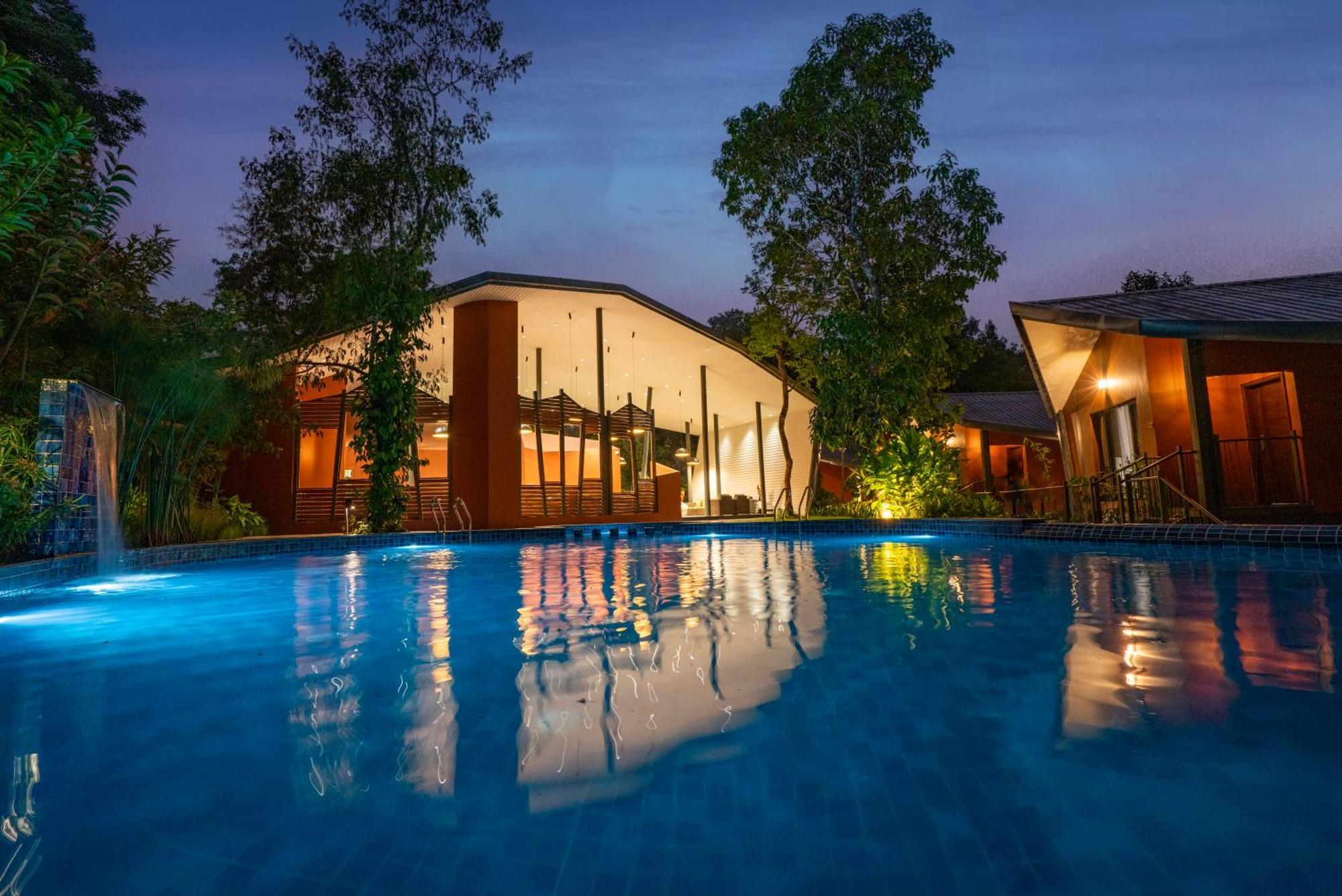 Vyna Hillock Resort And Spa 비티리 외부 사진