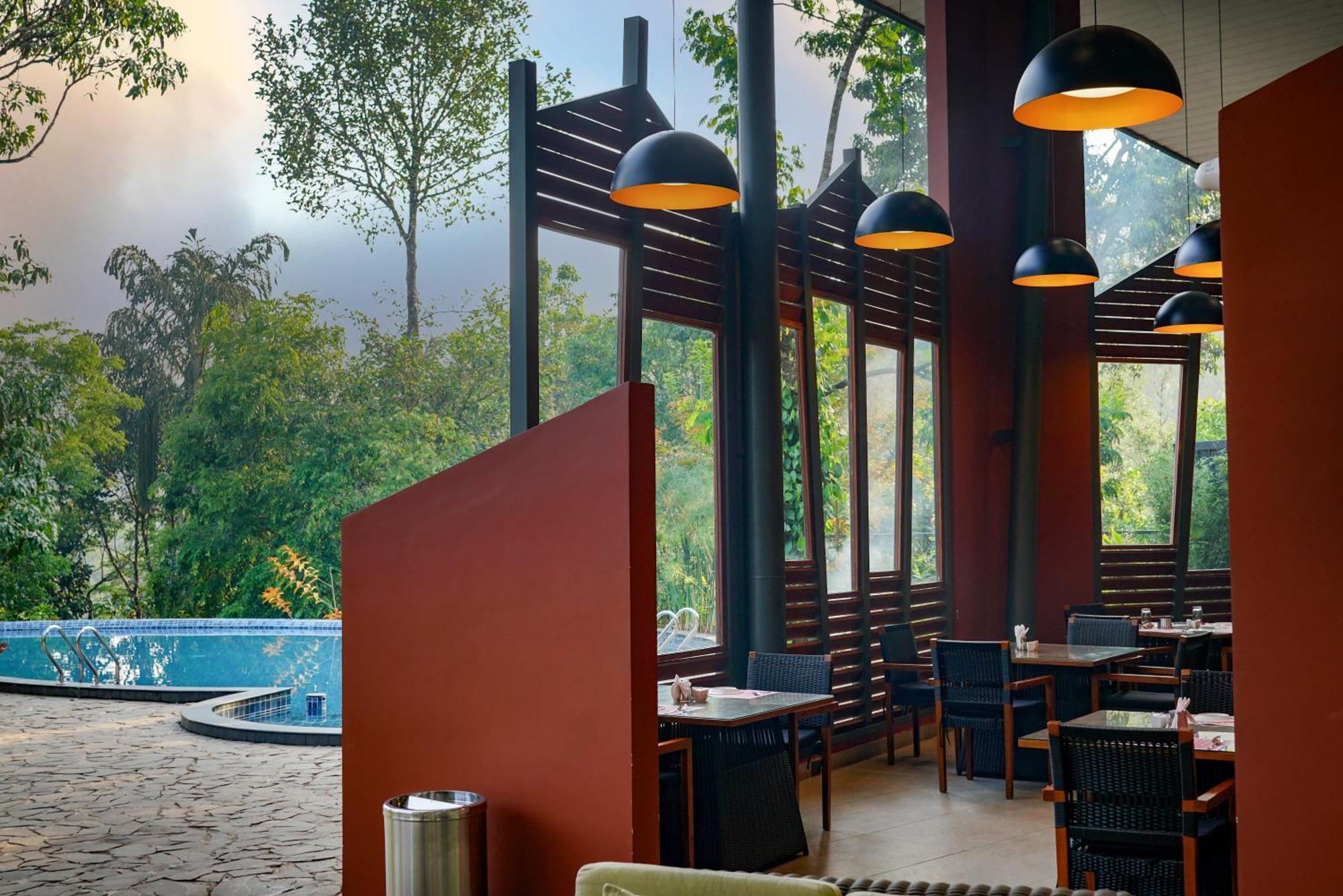 Vyna Hillock Resort And Spa 비티리 외부 사진