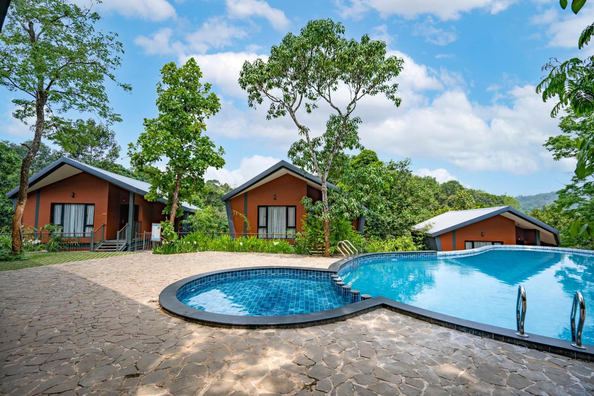 Vyna Hillock Resort And Spa 비티리 외부 사진