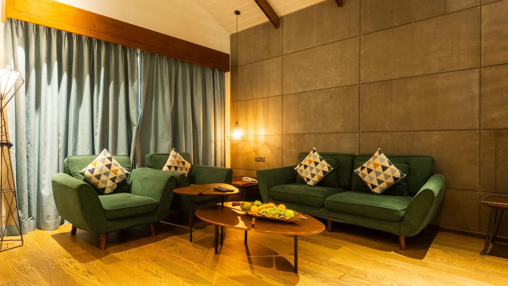 Vyna Hillock Resort And Spa 비티리 외부 사진